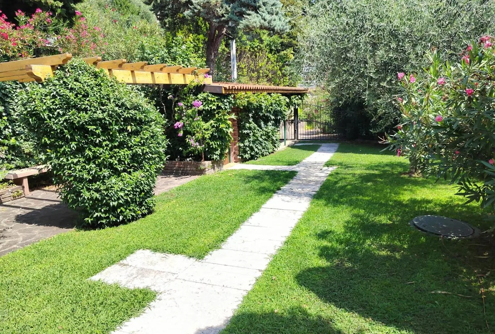 Villa Delle Agavi Costermano 0*,