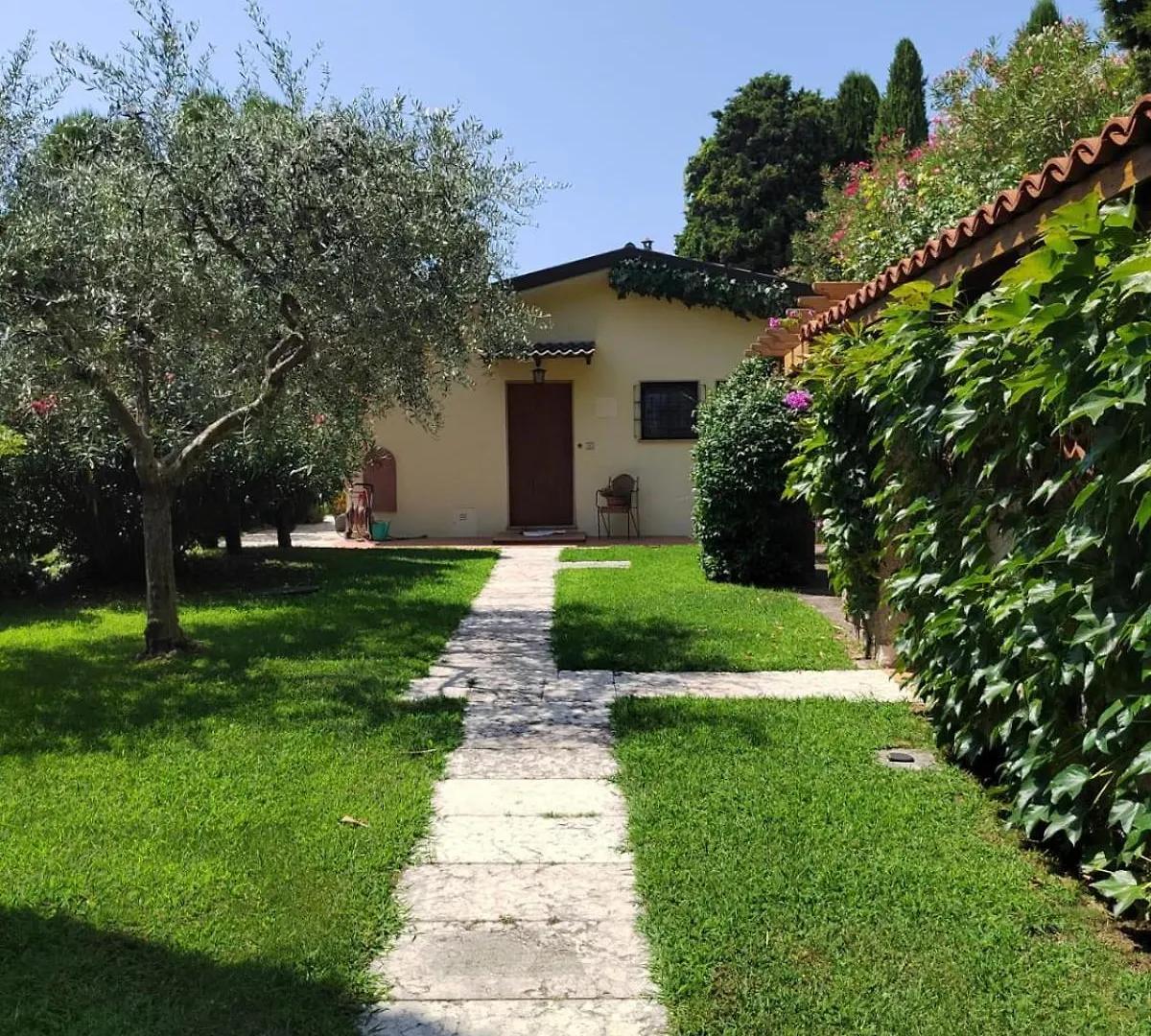 Villa Delle Agavi Costermano Italia